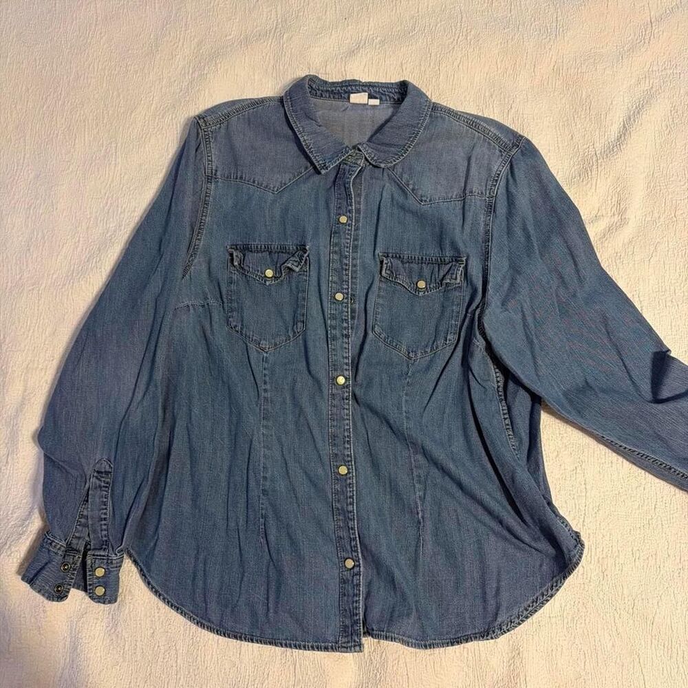 Gap Women's Blue and Navy Shirt